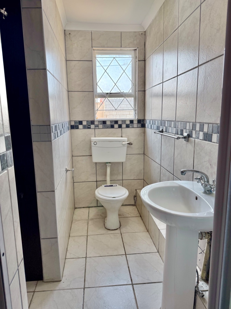 3 Bedroom Property for Sale in Hillside Eastern Cape